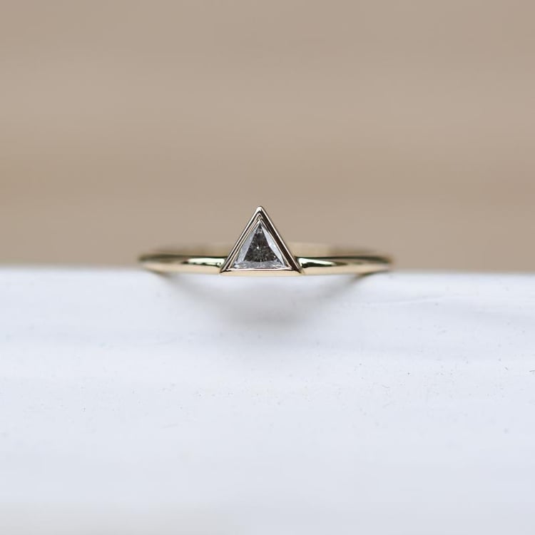 Prsten s certifikovaným trillion diamantem 49120