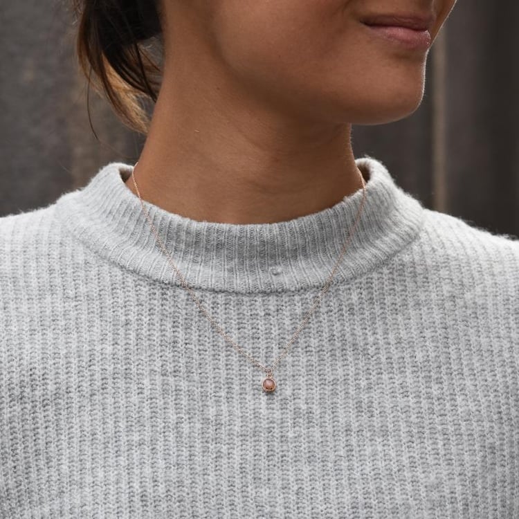 Náhrdelník s broskvovým měsíčním kamenem 49790