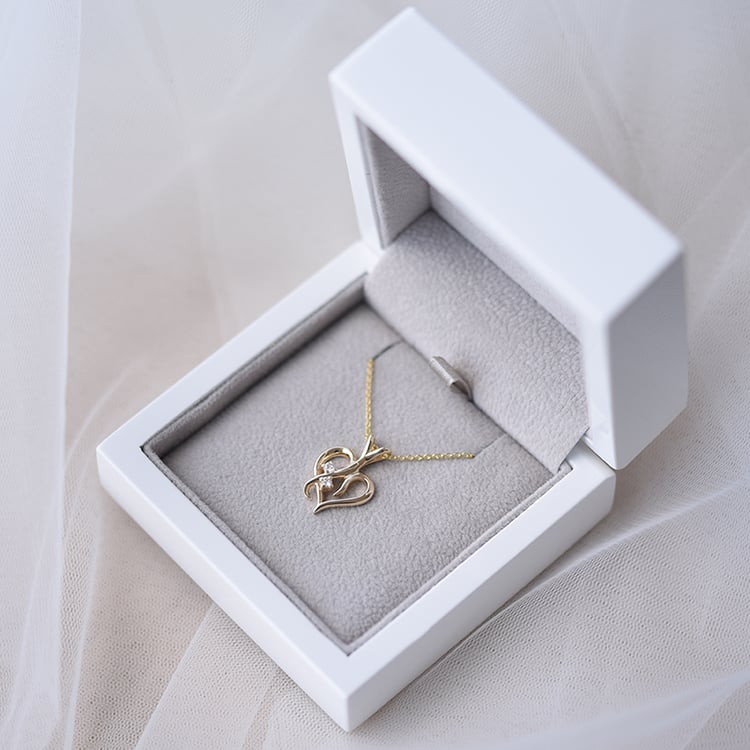 Stříbrný přívěsek ve tvaru srdce s diamanty Lynelle 103330