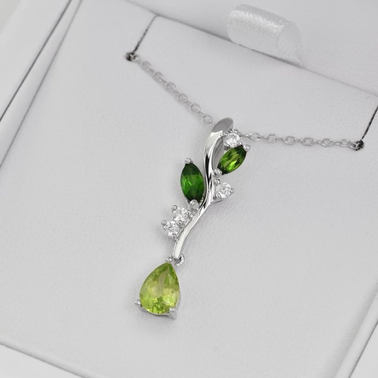 Náhrdelník ze stříbra 25975