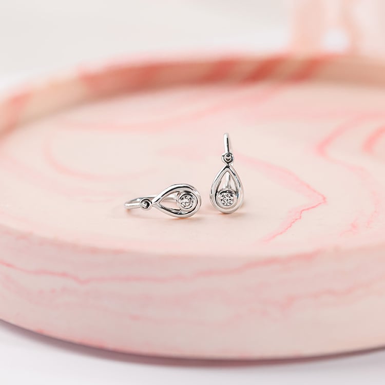 Zlaté dětské náušnice ve tvaru slzy s lab-grown diamanty Cinderella 152797