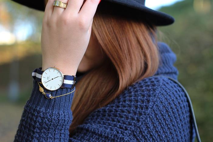 Náramek z pozlaceného stříbra se safírem 7208