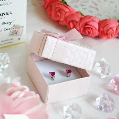 Rubínové náušnice