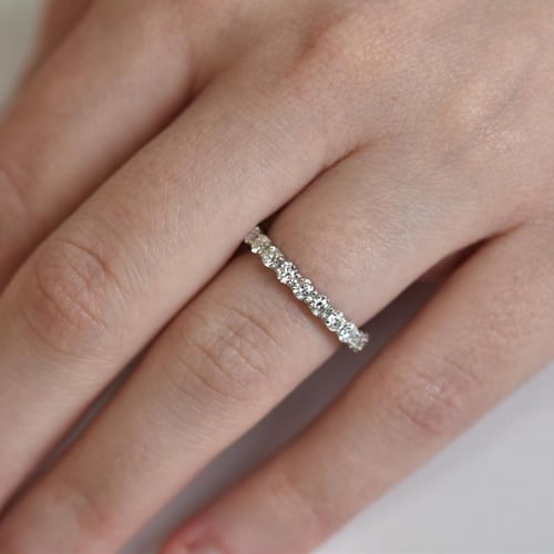 Platinový eternity prsten s diamanty Sykes