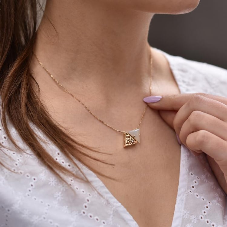 Zlatý náhrdelník s triangle achátem 43554