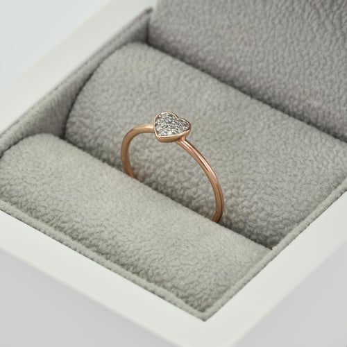 Stříbrný prsten ve tvaru srdce plný lab-grown diamantů Ubline