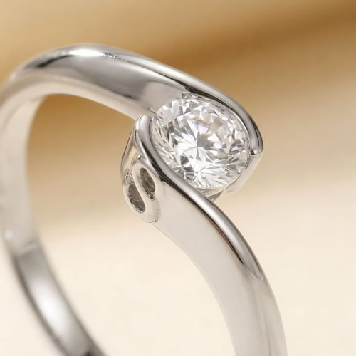 Zásnubní prsten s výběrem písmene a diamanty Saffar