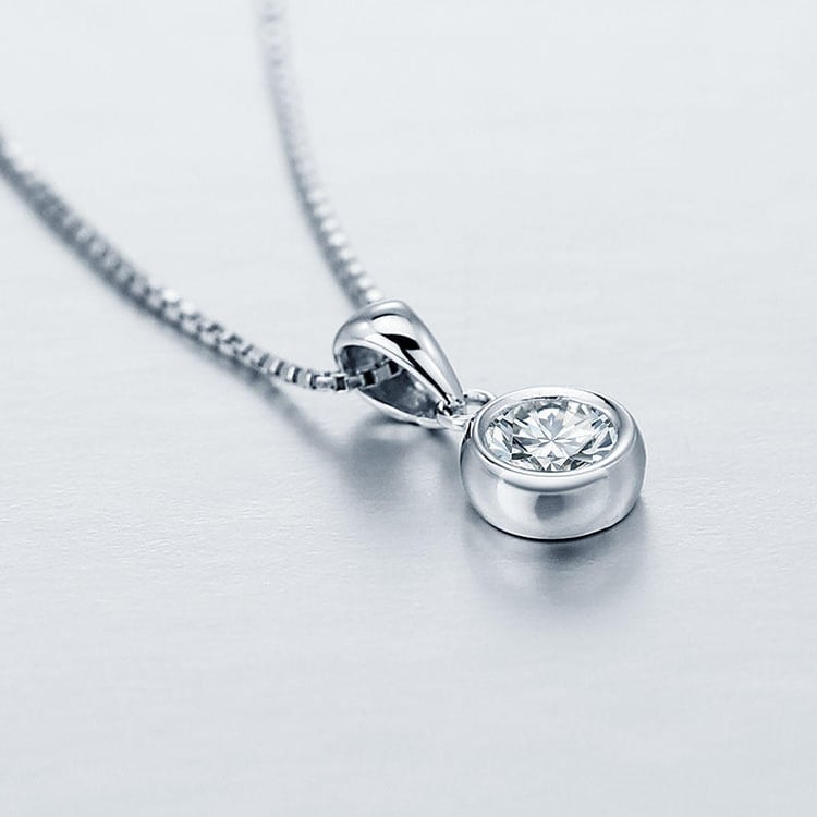 Zirkonový náhrdelník 8251