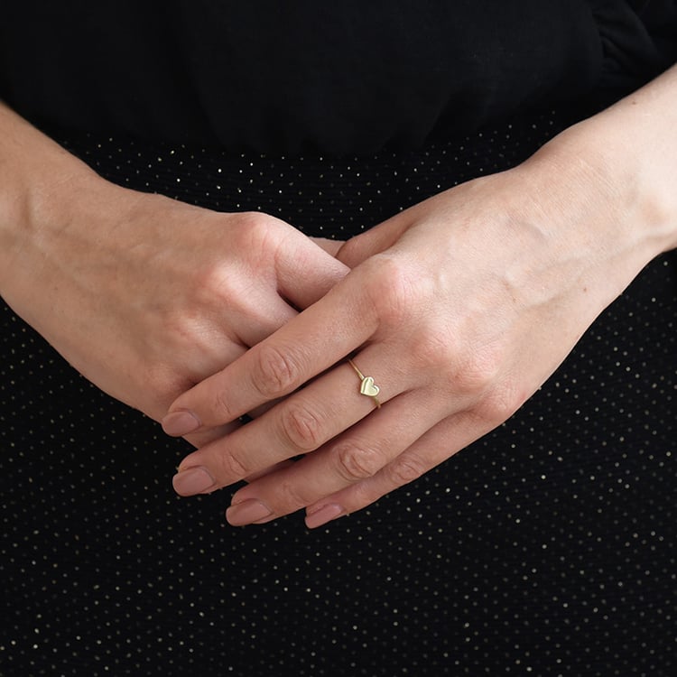 Zlatý prsten minimal se srdíčkem 70258