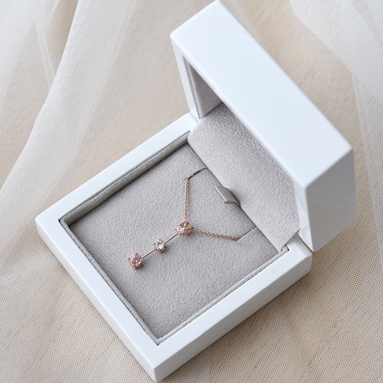 Zlatý diamantový přívěsek 72152