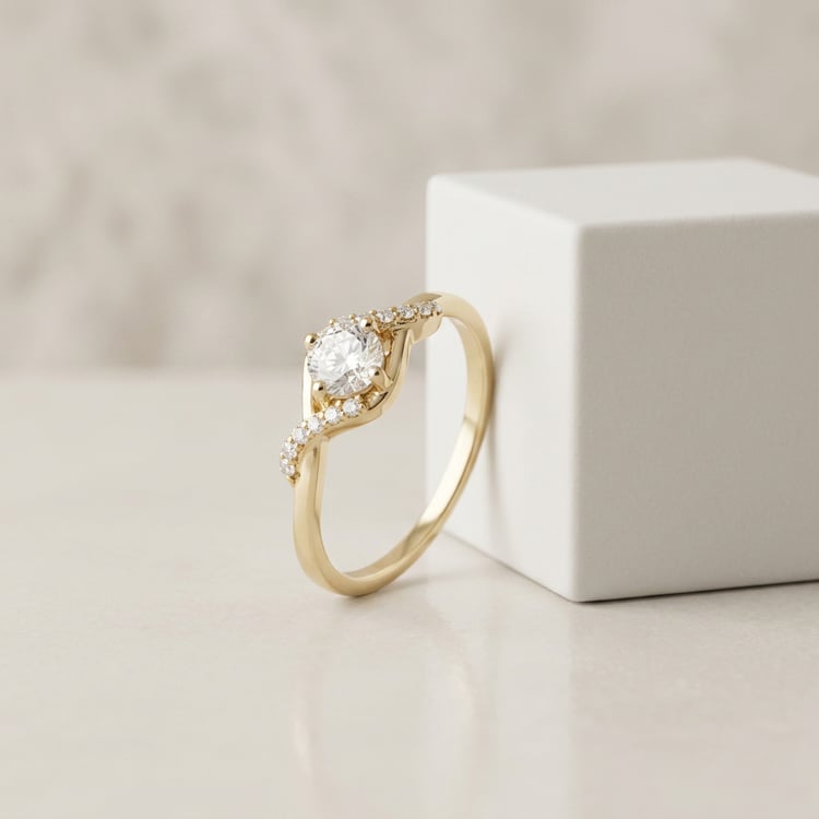 Zásnubní prsten s postranními diamanty 169104