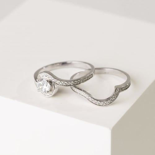 Elegantní zásnubní set posetý diamanty Dyani