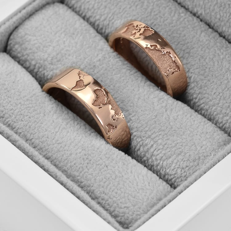 Prsteny se zeměkoulí a diamantem 42040