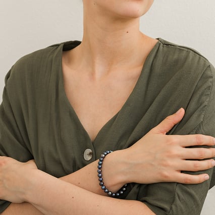 Zlatý perlový náramek Hina