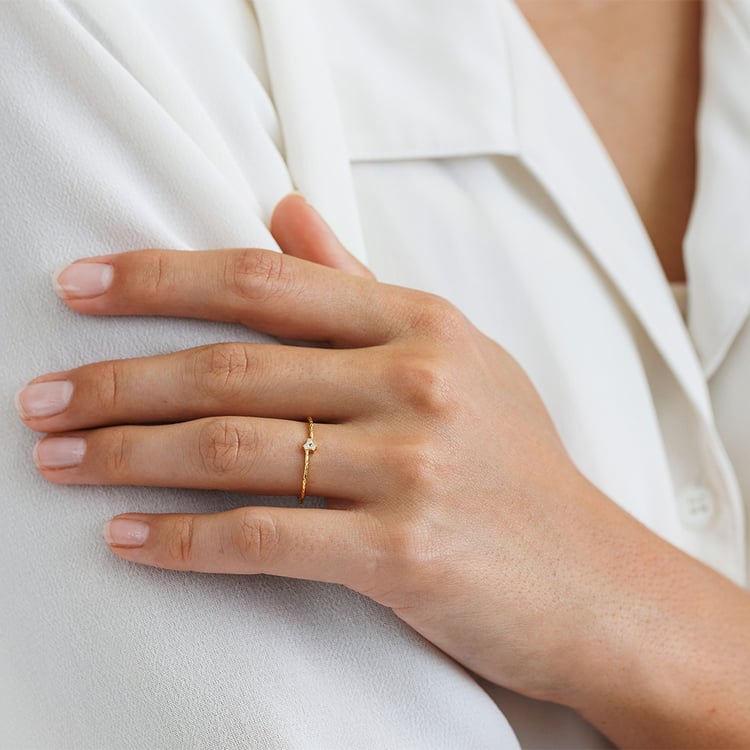 Stříbrný diamantový prsten s tepaným povrchem Milan 157784