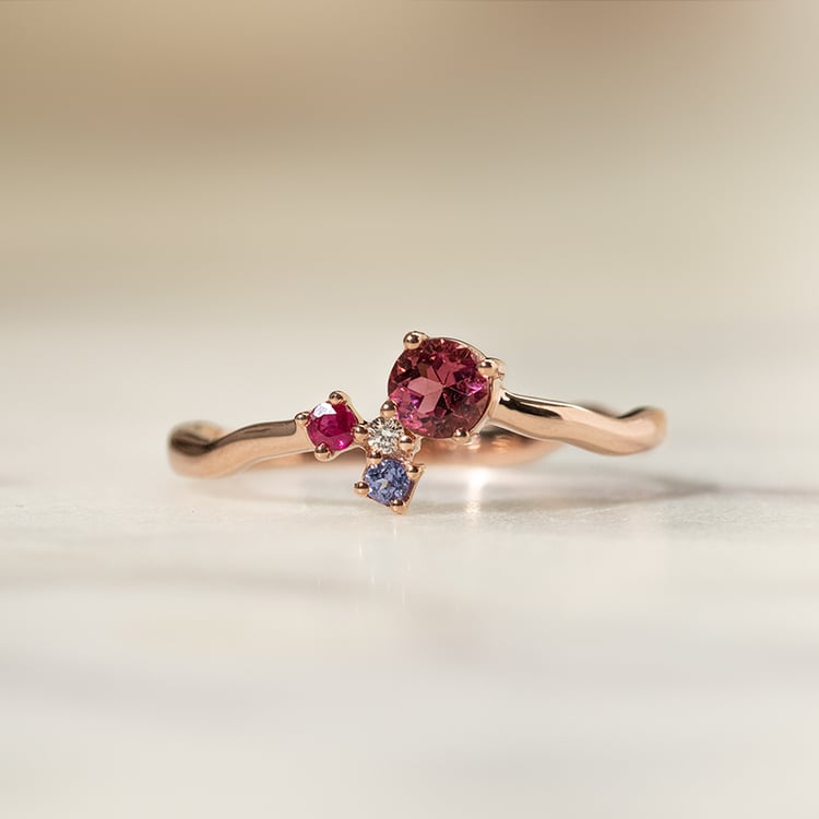 Cluster prsten s turmalínem, tanzanitem, rubínem a diamantem Roche 138424