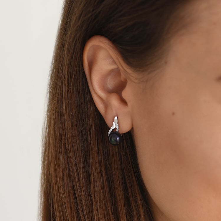 Decentní náušnice s černými perlami a zirkony 58442