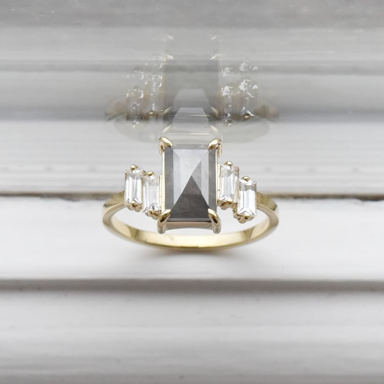 Zlatý zásnubní prsten 91051