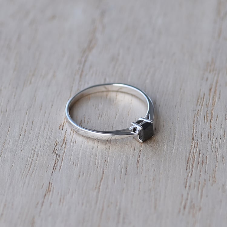 Zásnubní prsten s černým diamantem 62361