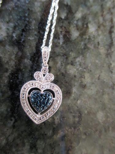 Diamantový náhrdelník ve tvaru srdce 5915