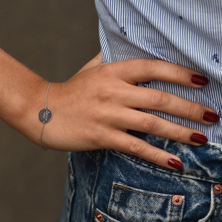 Platinový náramek s modrým diamantem a gravírem 70500