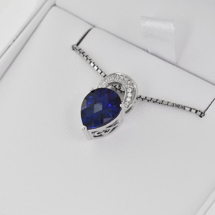 Safírový náhrdelník Peyta 7350