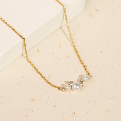 Stříbrný perlový náhrdelník s bílými topazy Tahira