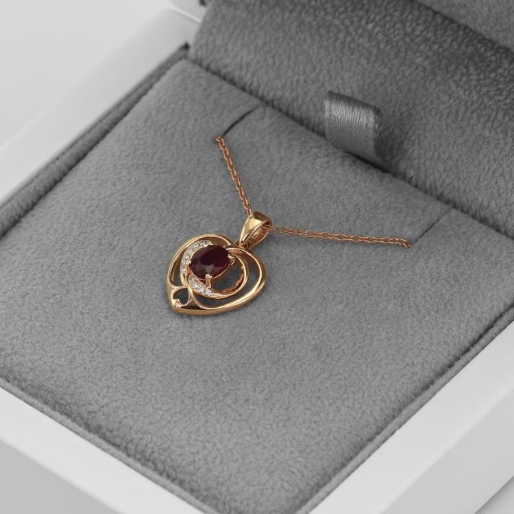 Zlatý náhrdelník s rubínem a diamanty 47340