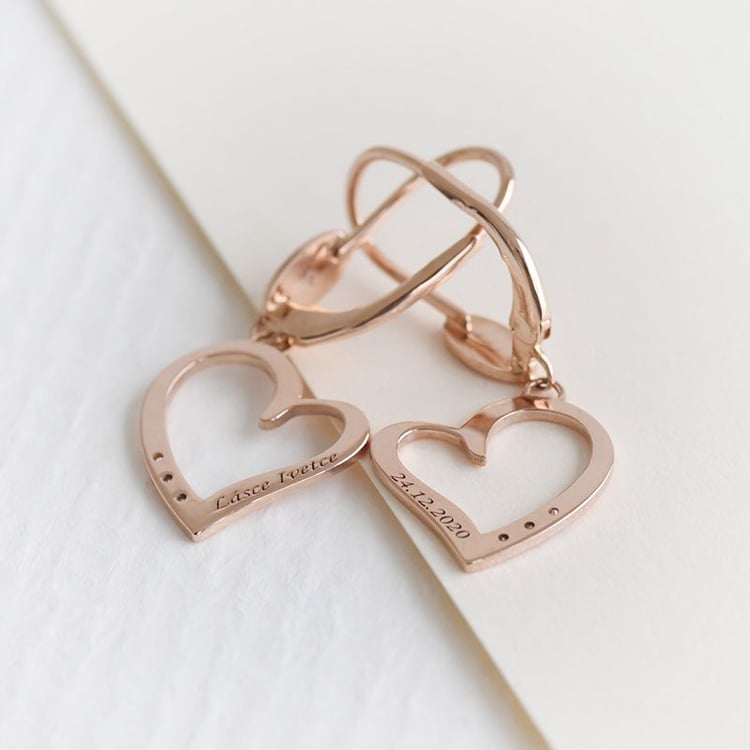 Zlaté visací náušnice ve tvaru srdce s diamanty Mekhi 98416