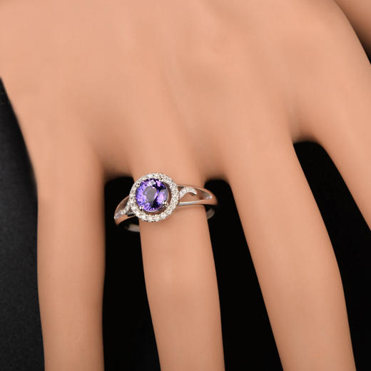 Zlatý prsten s ametystem 9861