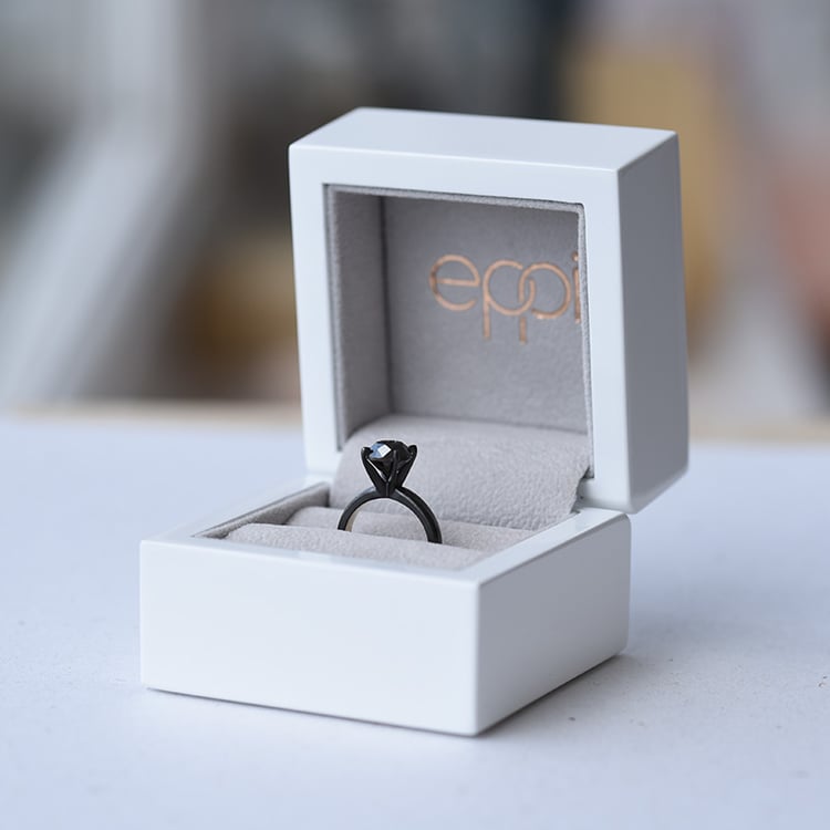 Prsten z černého zlata s 2ct černým diamantem 63965