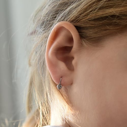 Zlaté dětské náušnice srdíčka s lab-grown diamanty Aurora