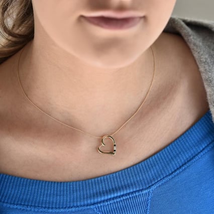 Stříbrný přívěsek srdce s černými a bílým diamantem Tanish