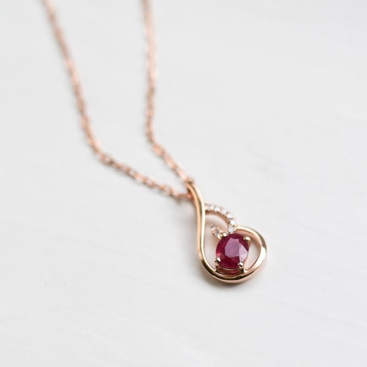 Zlatý rubínový náhrdelník 17103