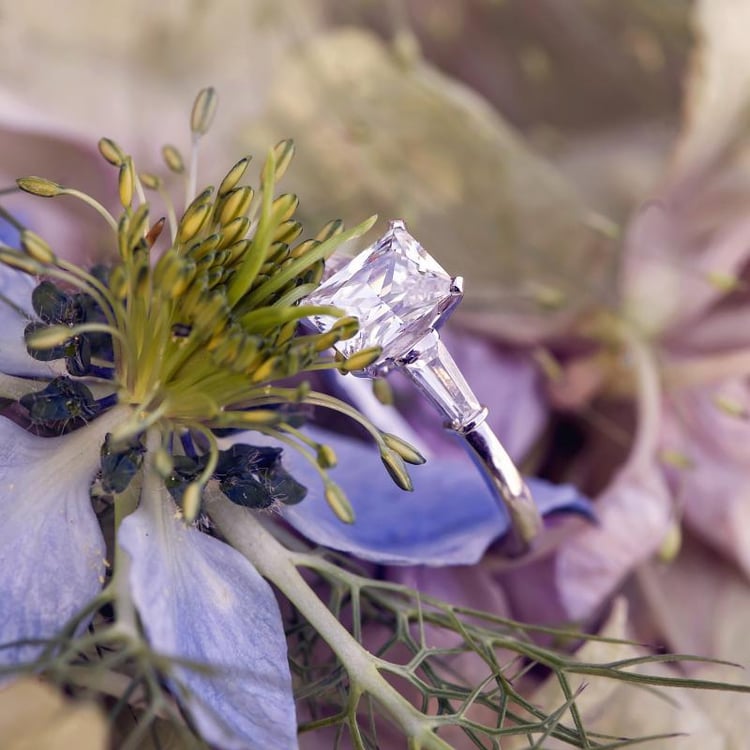 Zásnubní prsten s emerald diamantem Talmar 12227