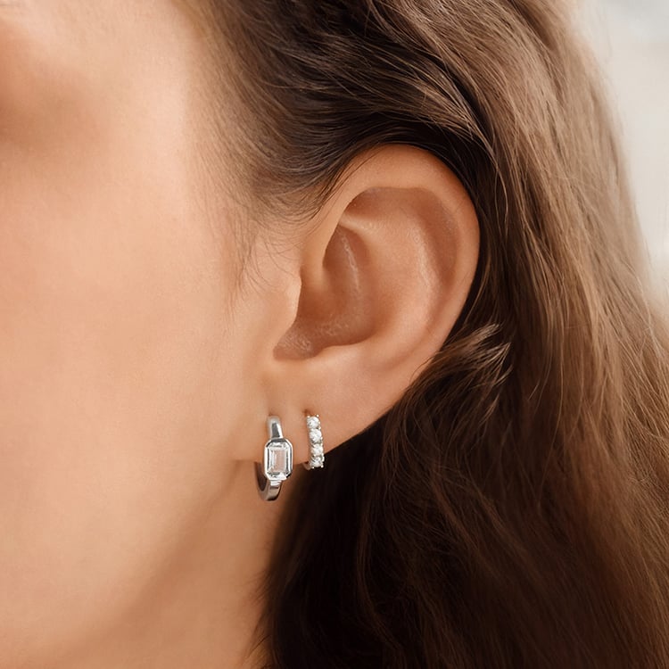 Stříbrné pozlacené kruhové náušnice s bílými topazy Tinsley 153218