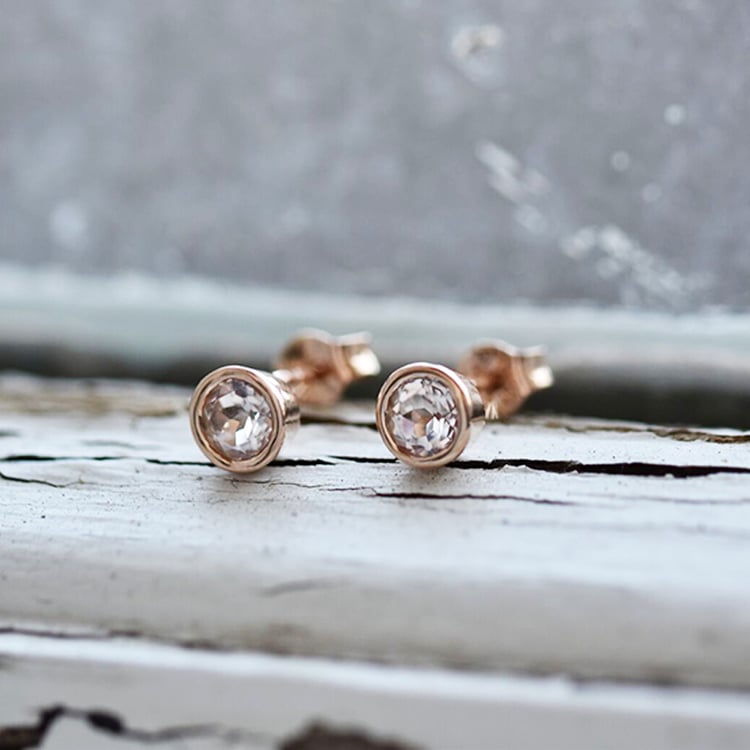 Stříbrné bezel náušnice s morganity Wetty 102826