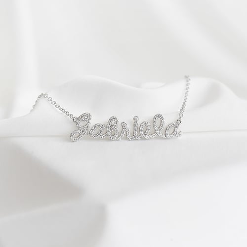 Diamantový náhrdelník se jménem Luce
