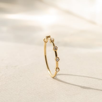 Znamenitý prsten s lab-grown diamanty Charmie