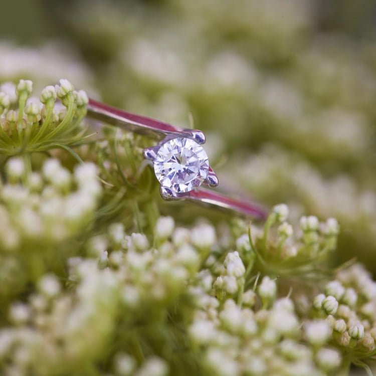 Zásnubní prsten s diamantem 64659