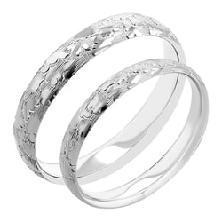 Snubní prsteny s ruční rytinou mraků Clouds