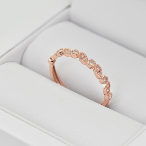 Vintage prsten s lab-grown diamanty a komfortní snubní prsten Sango