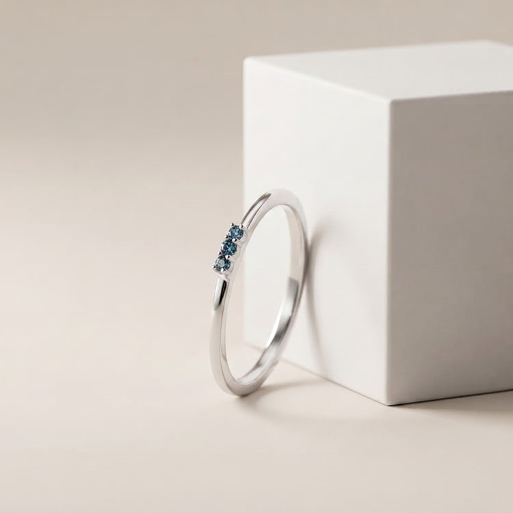 Prsten ze stříbra s modrými diamanty Nicklas 170393