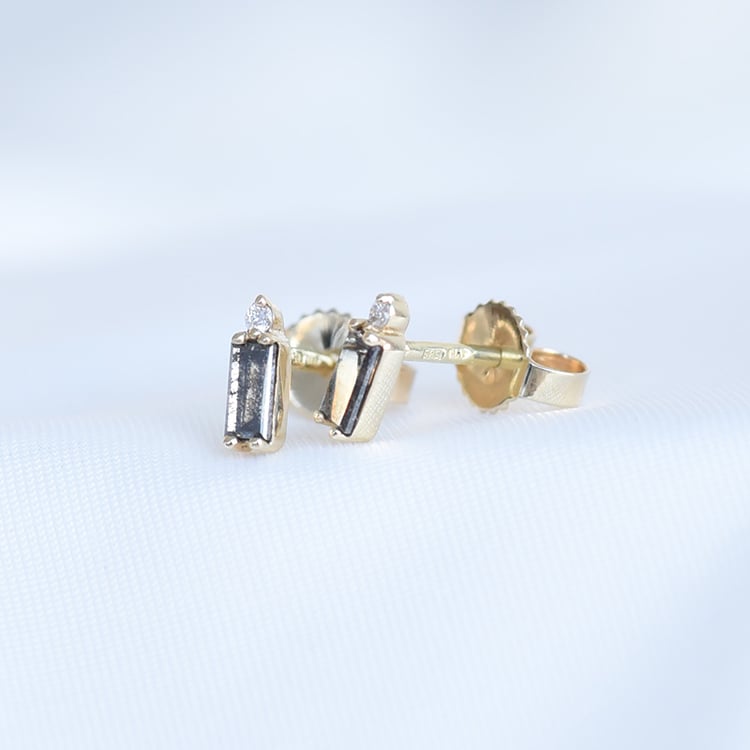 Náušnice s round diamanty ze zlata 92589