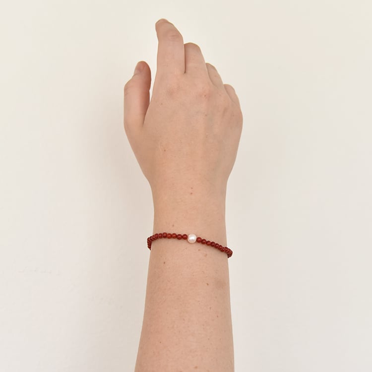 Korálový stříbrný náramek s perlou Dolores 109208