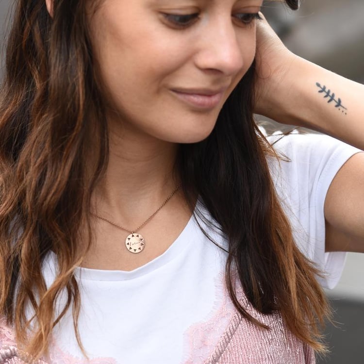 Stříbrný přívěsek z kolekce #ZaNormalniHolky s gravírem I shine 46578