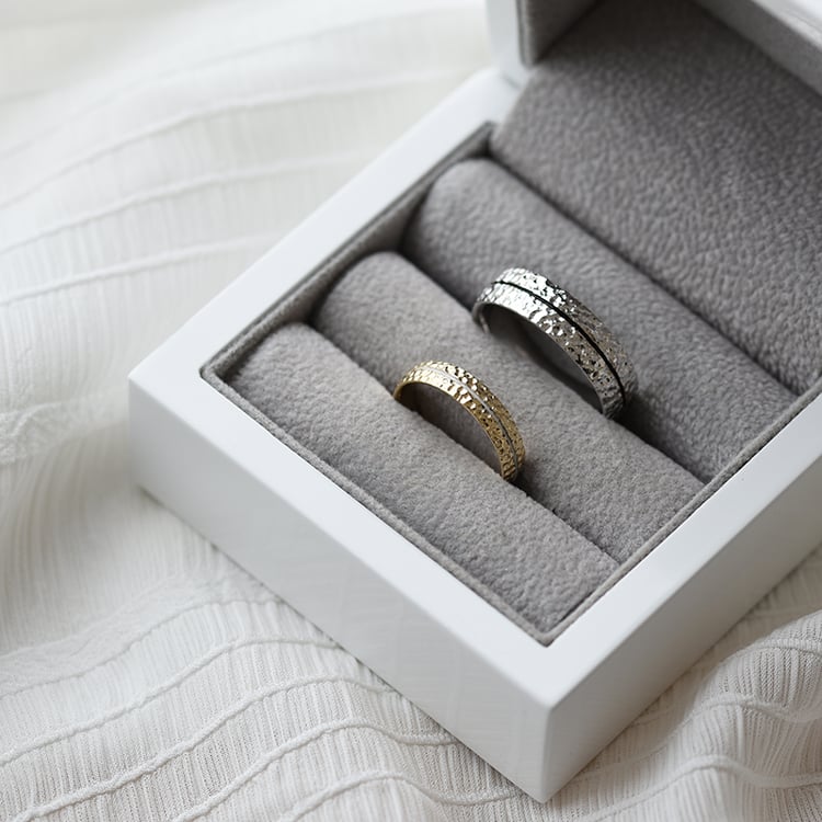 Prsteny s černým a bílým enamelem 64153