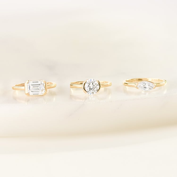 Zlatý prsten s half-bezel marquise lab-grown diamantem Berenike 164316