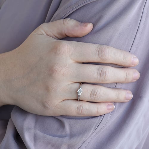 Elegantní diamantový prsten Neelam