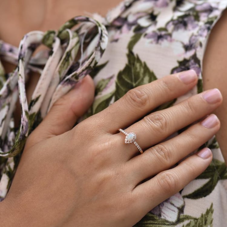 Opálový zlatý prsten s diamanty 4663